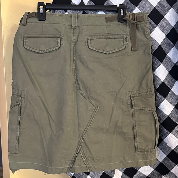 GAP Olive Green Mini Skirt with Embroidery - Picture 4 of 4